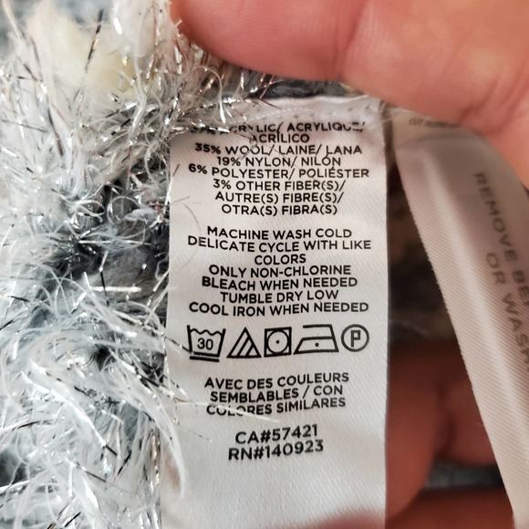 LOU & GREY • Irish Cream Festive Metallic Accent Fair Isle Mockneck Sweater Sz M - Picture 7 of 9